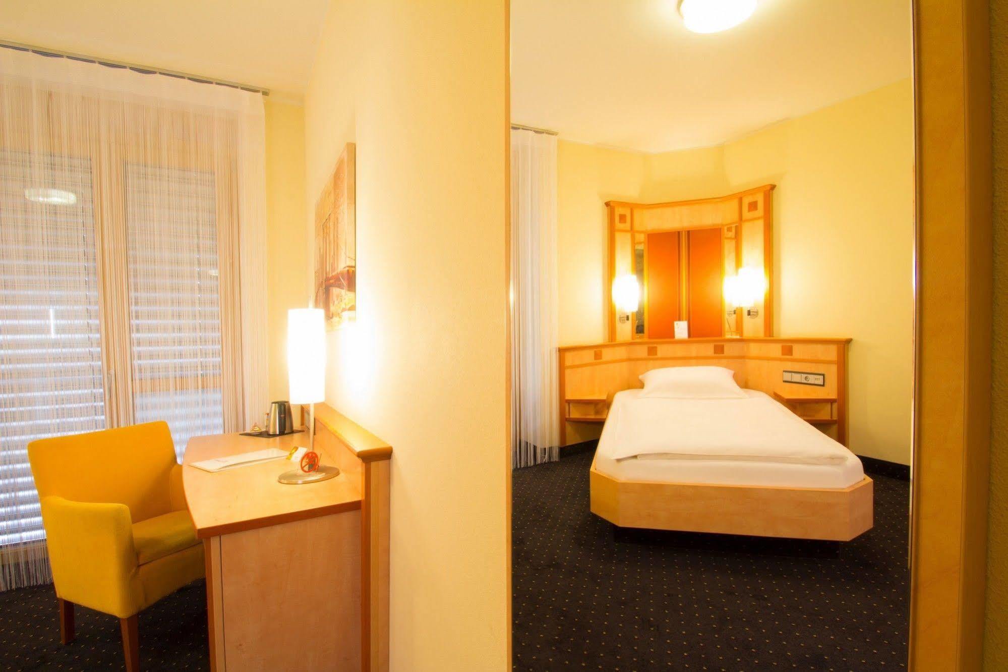 Hotel Rio Karlsruhe Kültér fotó